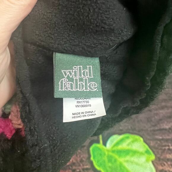 Wild Fable Fleece Lined Crochet Granny Square Beanie Adult OS Floral Pom Hat - Picture 4 of 4